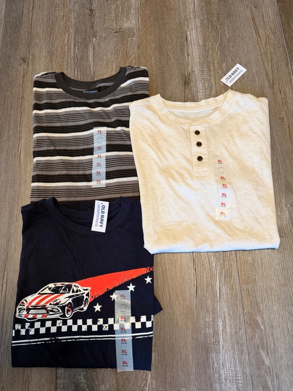 Bundle Old Navy Kids Short Sleeve Tee Trio